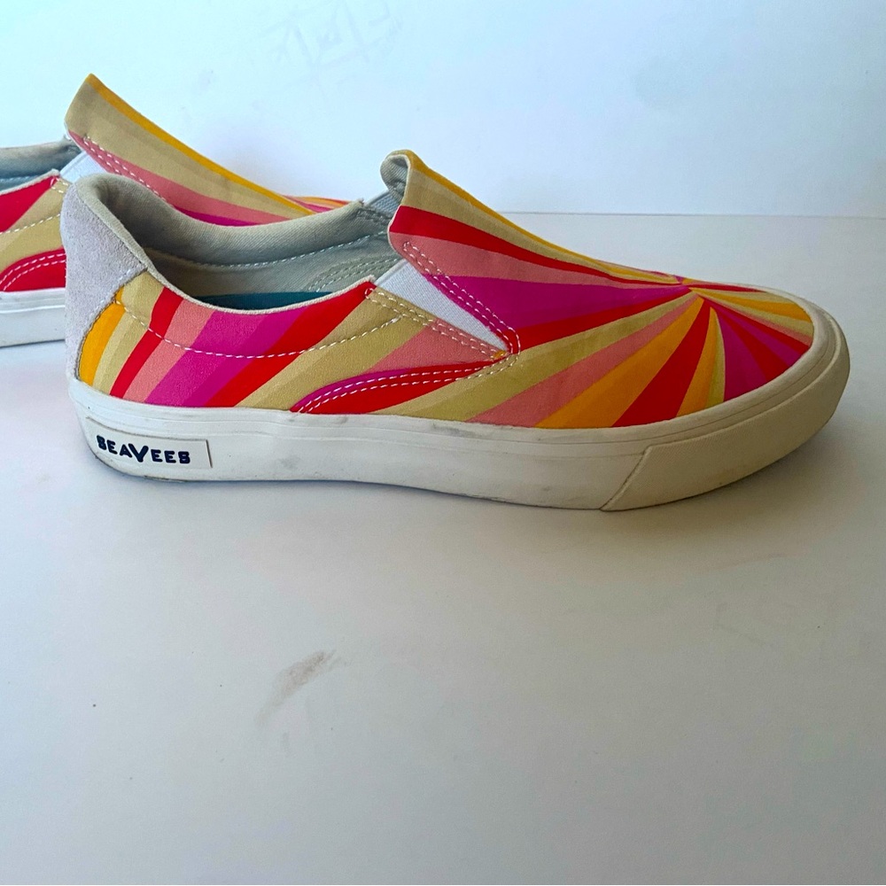 Trina Turk SeeVees Baja Slip On Colorful Geometric Women’s Size 7 Beach Travel